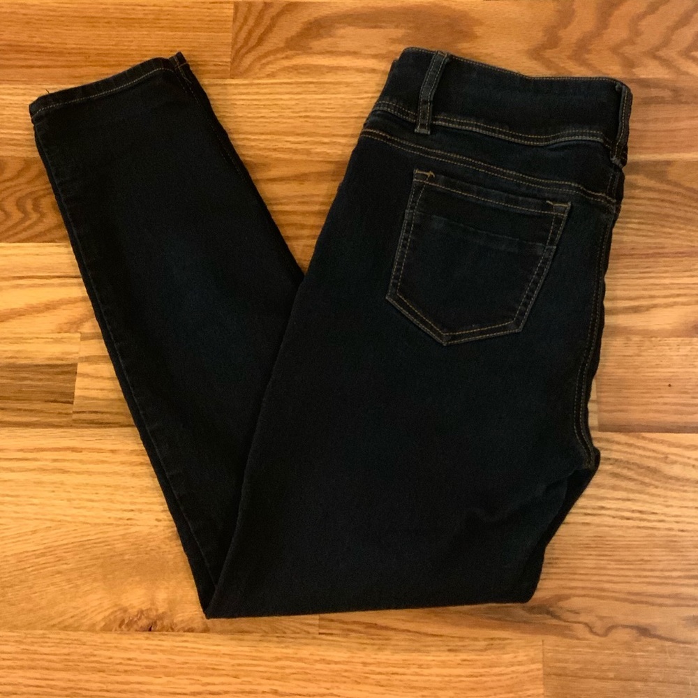 D. Jeans Dark Wash Stretchy Jeans
